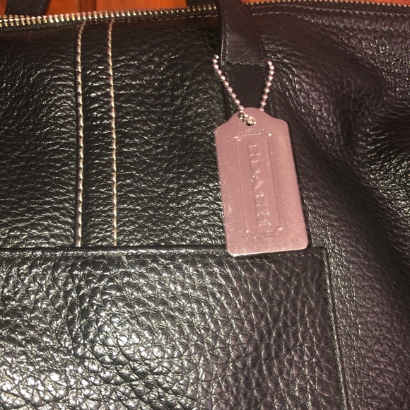 Authentic Coach Leather Crossbody Bag - Picture 2 of 8